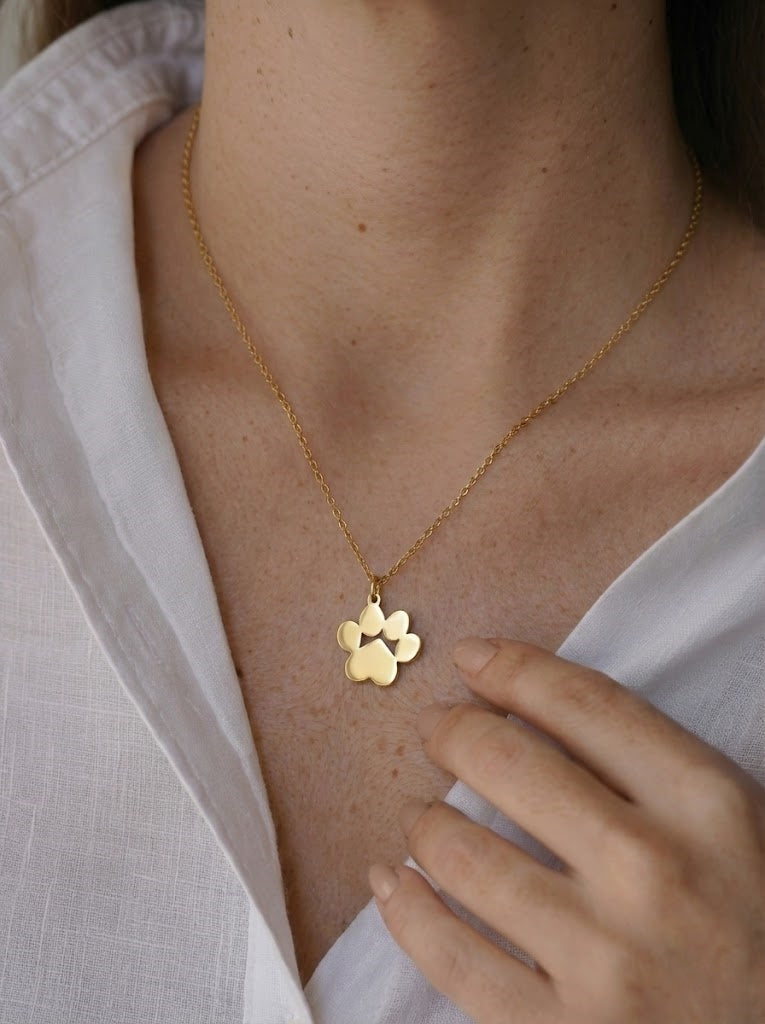 Lucky Paw Necklace – The Guardian Cat